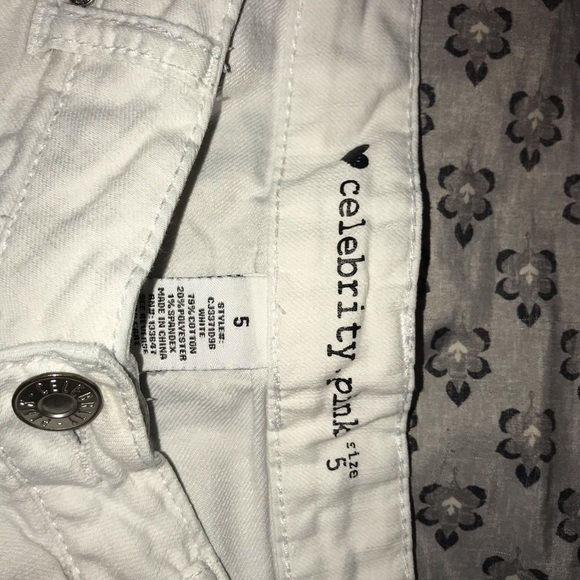 white shorts - Picture 2 of 3